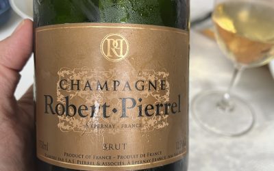 ROBERT PIERREL BRUT.  AOC CHAMPAGNE A ÉPERNAY.FRANCE